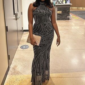 Embellished maxi dress - black